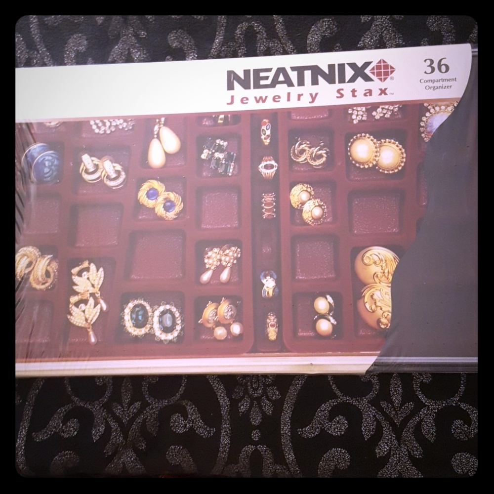 Neatnix jewelry stax organizer,